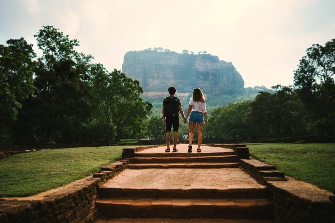 03 Days Highlights Of Sigiriya,Kandy,Nuwara Eliya ,Ella & Udawalawe - Day 1: Sigiriya Museum, Dambulla caves, and the Lion Rock centerpiece