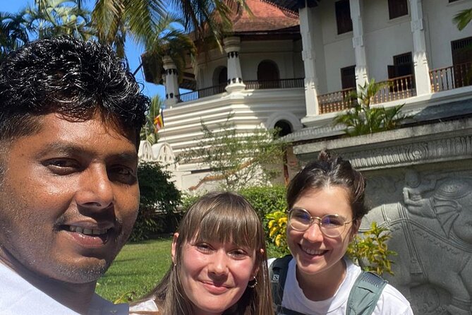 10 Days Sri Lanka Tour with Sujeewa - Day 2: Minneriya Jeep Safari for birds and some elephants