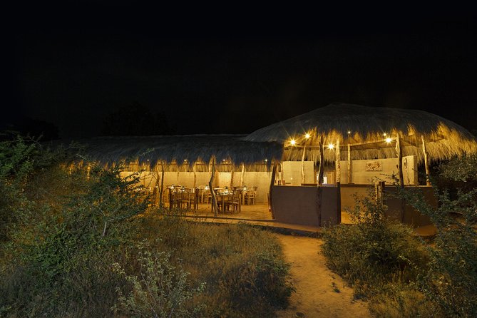 2 Nights All Inclusive Treehouse Safari in Yala with transfers - Your Treehouse-Style Tents: Bathrooms and Outdoor Showers