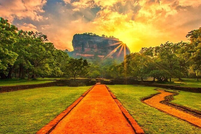 7 Days Sri Lanka Sightseeing Tour - Day 4: Ella’s train magic plus the Nine Arches Bridge
