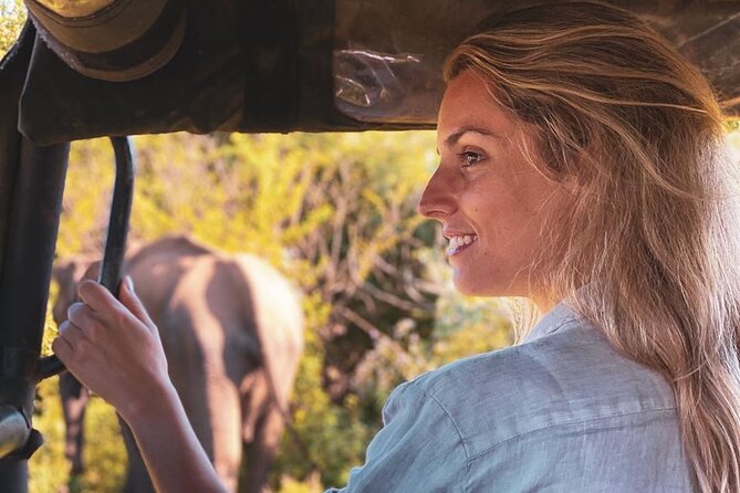 7 Days Tour in Sri Lanka Hotels with Breakfast and Luxury Car - Dambulla Cave Temple and Kandy’s sacred center: religion without the detour