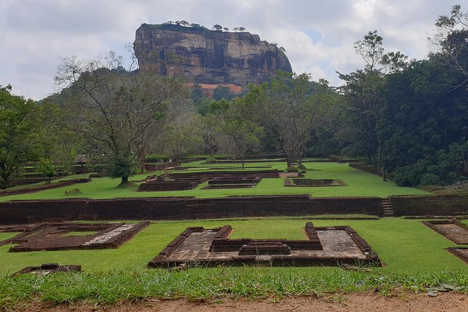 8 Days tour in Sri Lanka with privet driver and accommodations - Price and Logistics: Where the Cost Can Rise