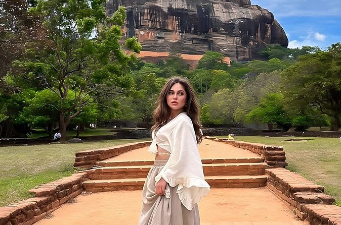 Airport Transfer to Colombo Ella Galle Sigiriya Kandy and More - Kandy Transfers: Less Stress, More Time for Your Schedule