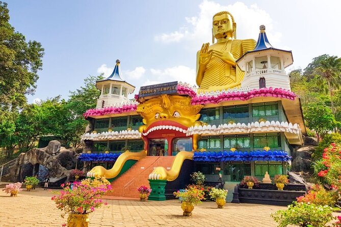 All Inclusive Sigiriya and Dambulla Private Day Tour from Colombo - Lunch, water, and the comfort factors that matter on a long day