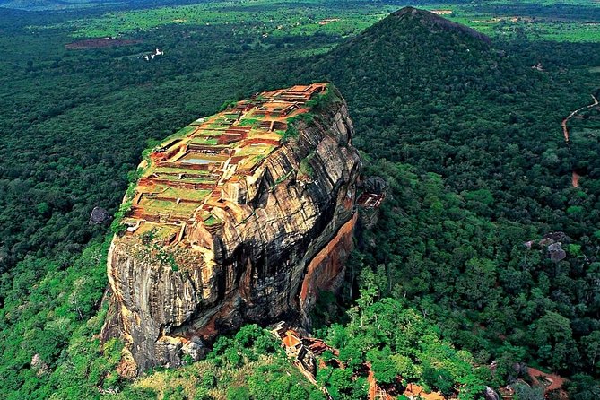 All-inclusive Sigiriya, Dambulla and Wildlife Safari from Colombo - Key highlights worth planning around