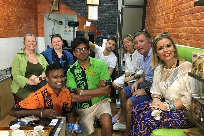 Colombo Bay Tuk Tuk City Tour - Temple stops and Independence landmarks, in the same day