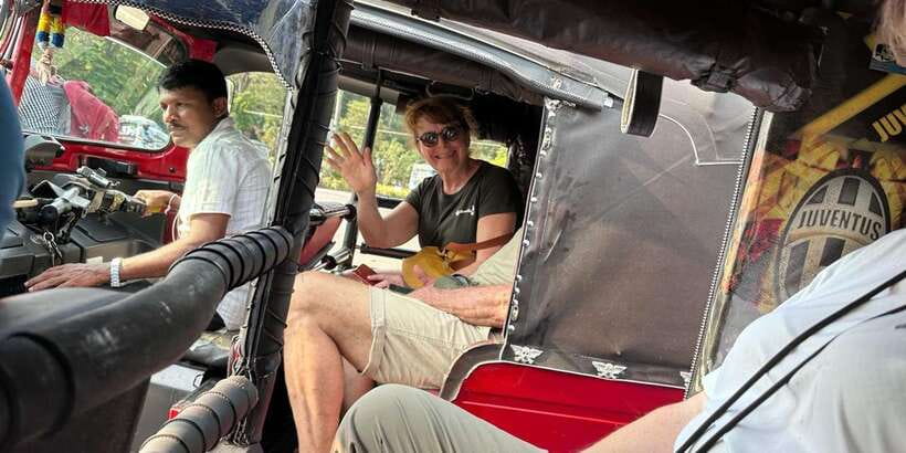 Colombo: City Sightseeing Tour by Tuk-Tuk with Pickup - Hotel pickup to the Fort area: getting oriented fast