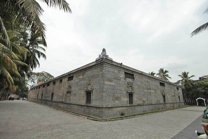 Colombo City Tour From Negombo - Independence Square and the memorial symbolism you’ll remember