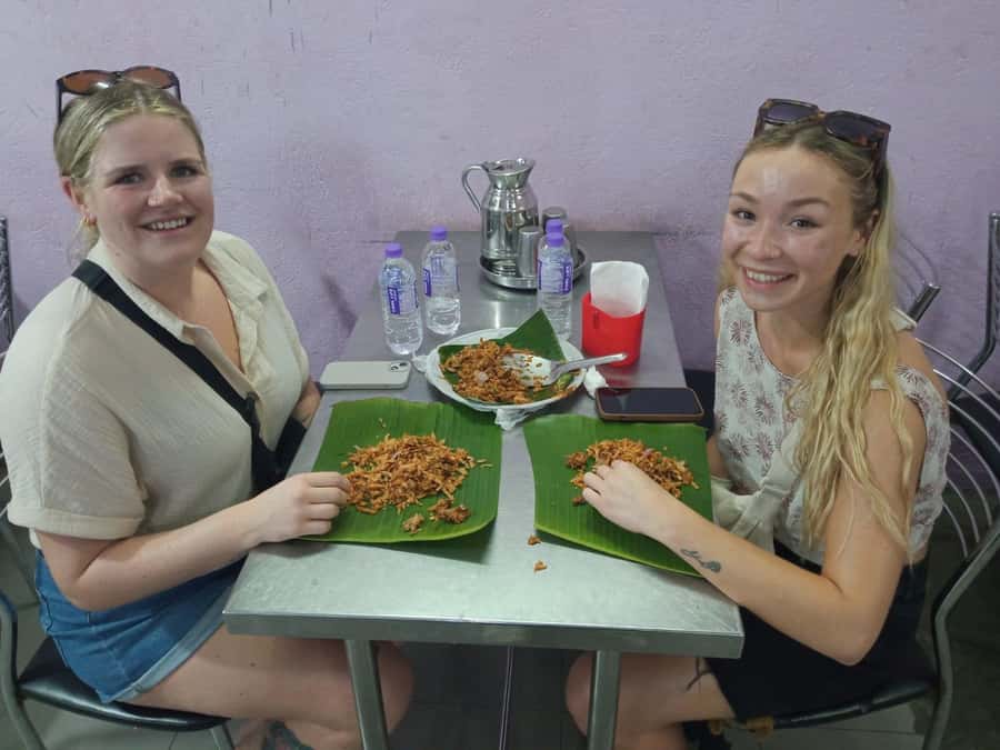 Colombo Foods Tour by Tuk Tuk ( Food chargers included ) - Vegetable and fruit market: your best intro to Sri Lankan cooking