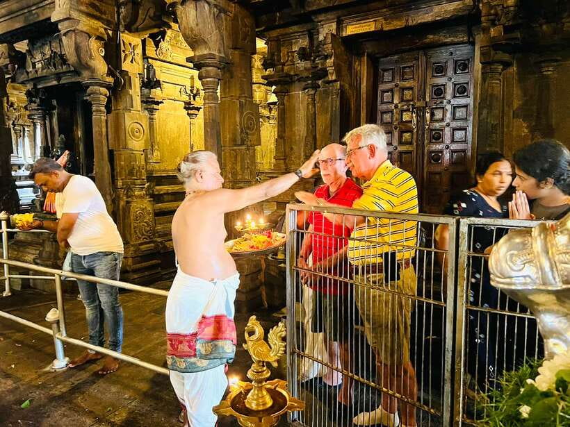 Colombo: Guided City Tour - Pettah Street Markets: Where Colombo Gets Loud (In a Good Way)