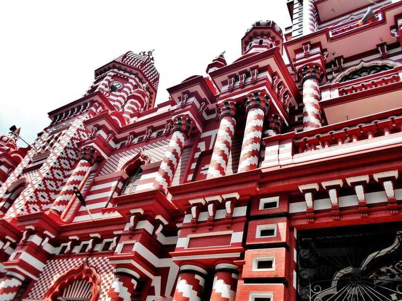 Colombo: One Day Private City Tour With Gangaramaya Temple - Port City Colombo and Dutch Hospital: the new waterfront side of Colombo