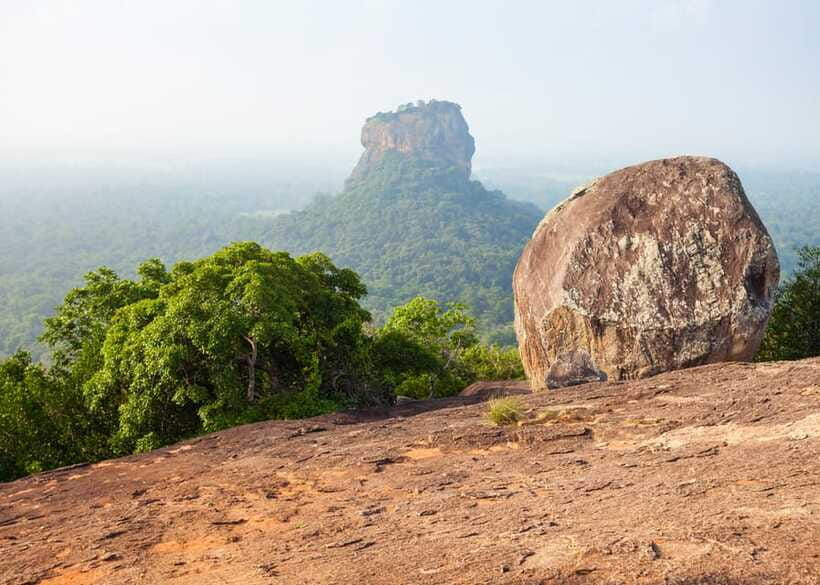 Colombo: Sri Lanka Cultural Triangle Hotspots 2-Day Tour - How to prepare so you enjoy the hike and temple stops