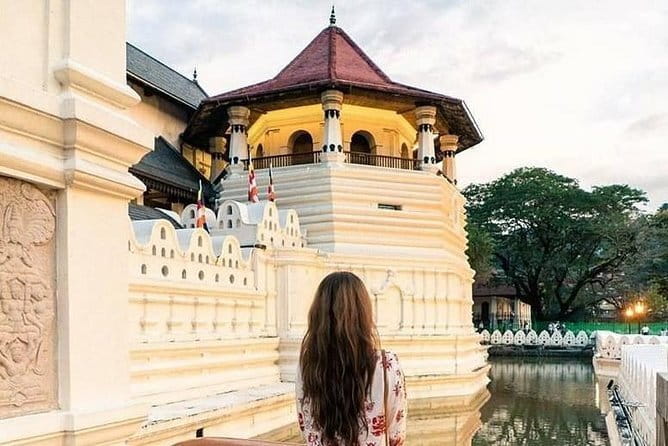 Colombo to Kandy Shuttle with Dambulla Sightseeing Tour - Should you book this Colombo to Kandy shuttle with Sigiriya and Dambulla?