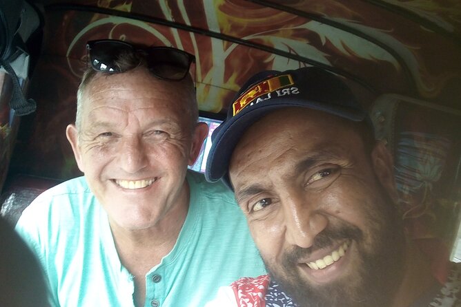 Colombo Tuk Tuk city tour with friendly Tuk driver(All inclusive) - Lotus Tower and Gangaramaya: the two extra-ticket decisions