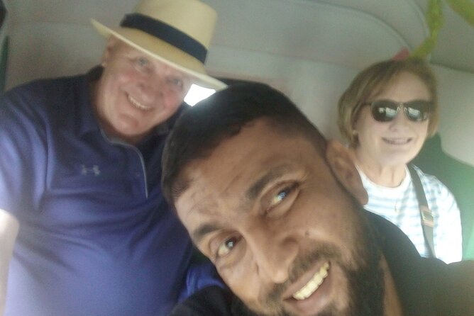 Colombo Tuk Tuk city tour with friendly Tuk driver(All inclusive) - Gems, tea, and Laksala: shopping stops that can teach