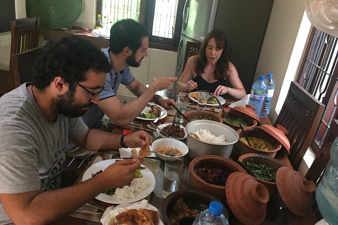 Cooking Classes in Sri Lanka - Dinner around the host’s table (plus traditional dessert)