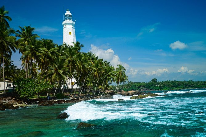 Day Excursions to Galle Fort & Bentota from Colombo - The Dutch Reformed Church: gravestones underfoot, colonial style in the air