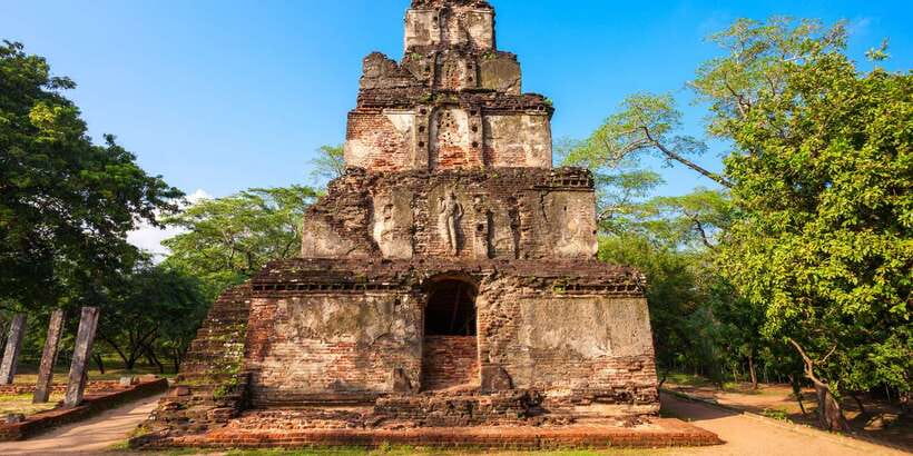 Day Trip to the Ancient Capital of Polonnaruwa From Colombo - What the guide experience really adds
