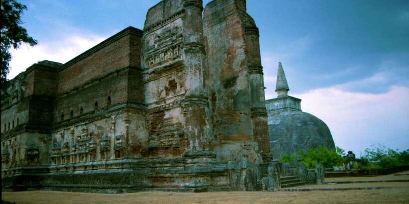 Day Trip to the Ancient Capital of Polonnaruwa From Colombo - Temple rules and packing: small effort, big payoff