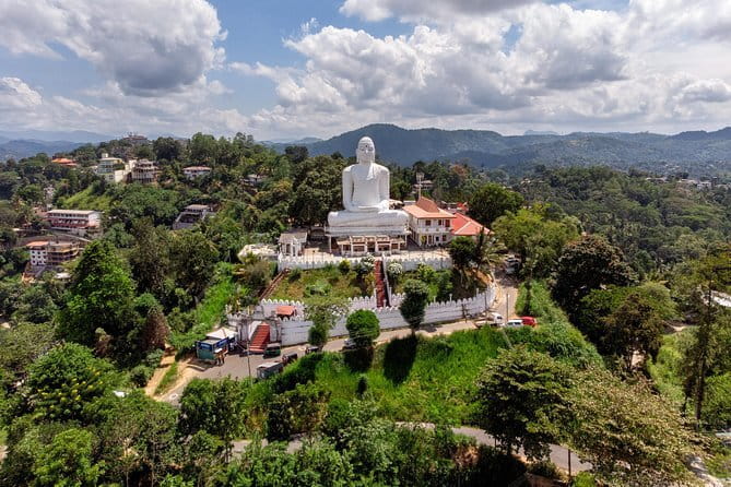 Explore Sri Lanka with Prasanna Sampath - How to Get the Most From the English-Speaking Chauffeur-Guide