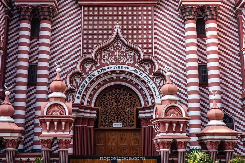 Explore The Colombo City by Private Tuk Tuk or Car - Independence Square: quick, but useful for orientation