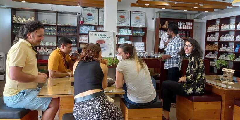 Explore The Colombo City by Private Tuk Tuk or Car - What’s included: snacks, water, and Wi‑Fi you’ll actually use