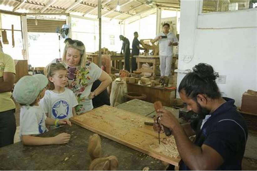From Colombo: Kandy Temples and Pinnawala Full-Day Tour - Transport, timing, and small-group reality check
