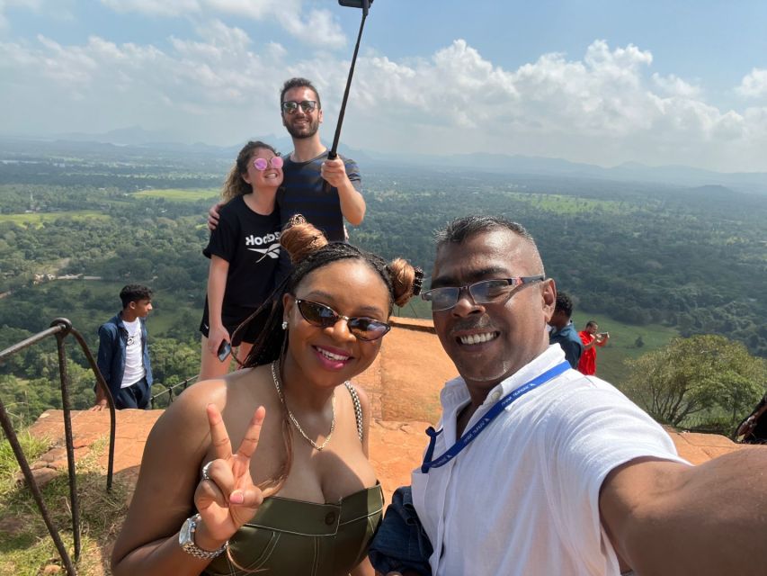 From Kandy: Sigiriya, Dambulla and Minneriya Private Tour - Guide quality: what the best days get right