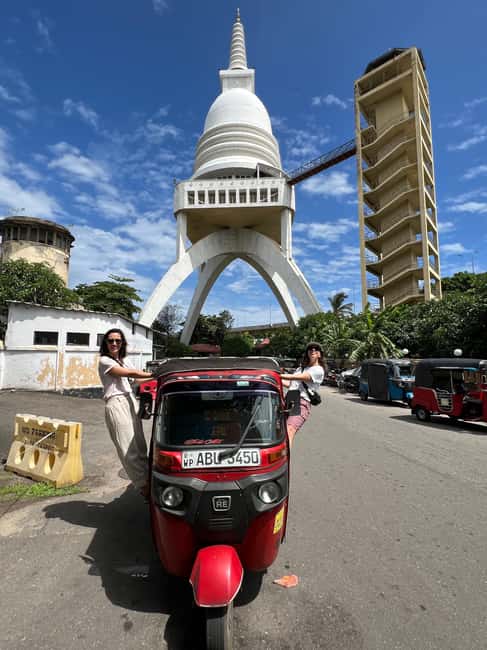 From Negombo: Colombo City Tour by Tuk Tuk with Hotel Pickup - Galle Face Green: Your Easy First Step Into Colombo