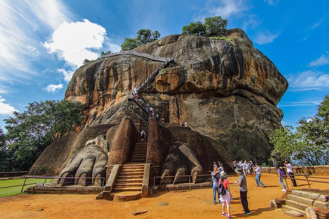 Full Day Tour to Sigiriya & Dambulla from Negombo - 6:00am pickup and the pace of a 12 to 14 hour day