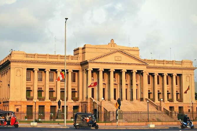 Half Day City Tour of Colombo - Lighthouse Gallery: a colonial-era tower with a very practical past