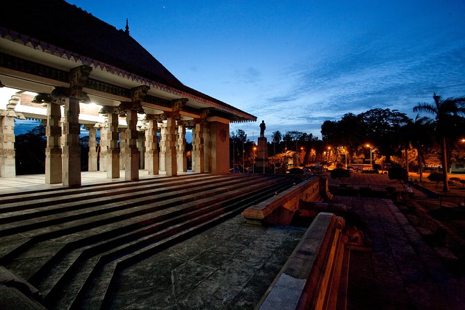 Luxury Night Cycle Tour of Colombo - Racecourse to parks and the WWII airstrip detail you’ll actually remember