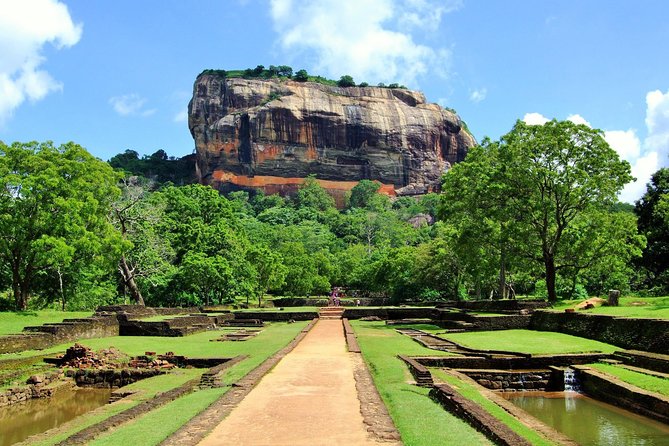 Minneriya Elephant Safari wth Sigiriya & Dambulla Cave Temples Full Day Tour - Sigiriya First: Lion Rock Without Losing the Day