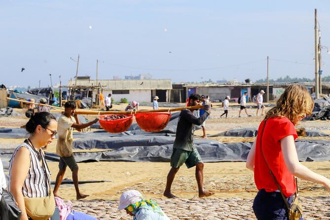 Negombo City Tour by Tuk Tuk - Wellaweediya Sea Street: Dutch Canal Drives and Shoreline Shrines