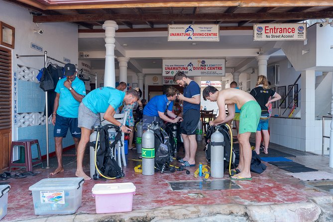 PADI Scuba Diver Course - What you actually see and do during the open-water sessions