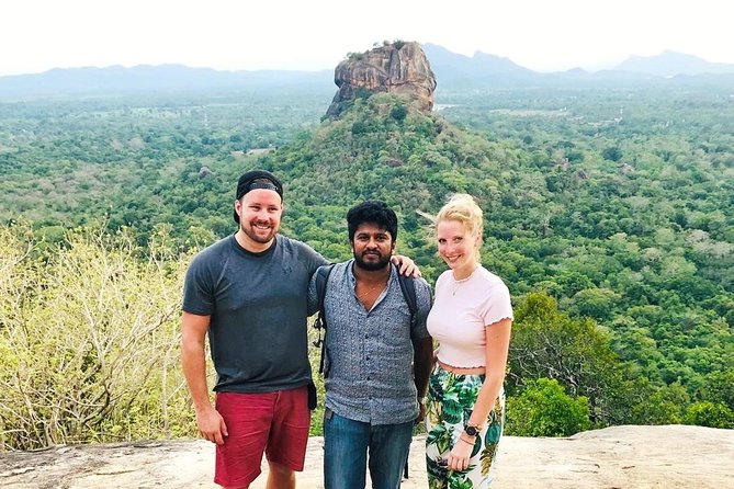 Private Car & Driver for 07 Days Tour In Sri Lanka - Kandy: Sacred Tooth Relic, Peradeniya gardens, and a dance show