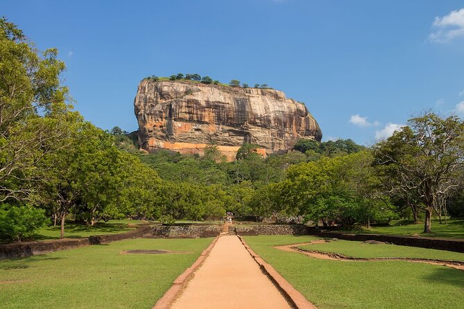 Private Multi-Day Outdoor Tour in Sri Lanka - Sigiriya Fortress and Pidurangala: Two Views, One Epic Climb Feeling