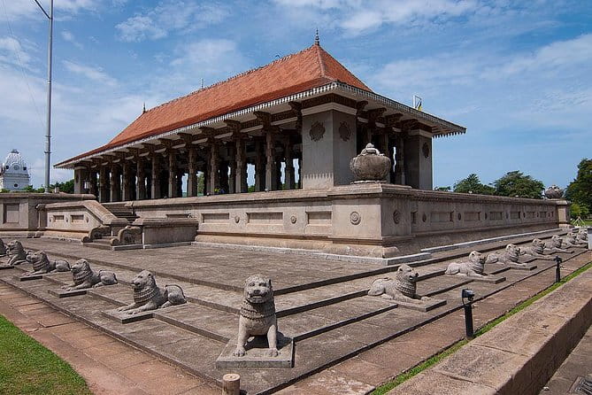 Private Tour of Colombo with Ajeet De Soyza - Dutch Hospital Shopping Precinct: Colonial Architecture with a Modern Purpose