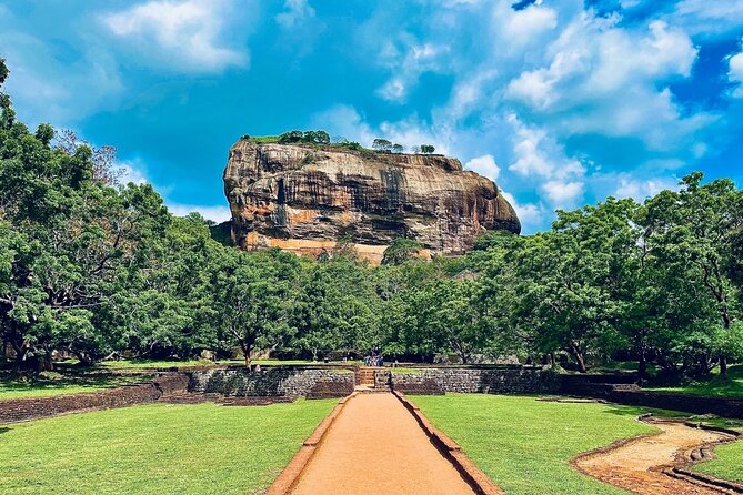 Sigiriya and Dambulla Cave Temple Private Day Trip From Bentota - Who should book this trip (and who might want to think twice)