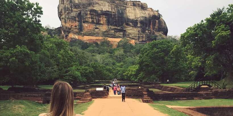 Sigiriya and Pidurangala Rock From Colombo - Local Lunch and Break Time: Refuel in the Sigiriya Area