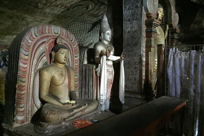 Sigiriya & Dambulla Day Tour - The clothing + climbing reality at Dambulla and Sigiriya