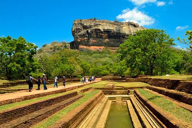 Sigiriya Day Trip with Experts - Stop 2 — Dambulla Cave Temple: Timing, Scale, and What to Look For