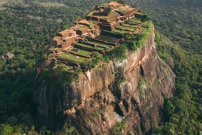 Sigiriya, Polonnaruwa & Dambulla "Trilogy" Day Tour from Colombo - Guides and explanations: what you get, what you may pay extra for