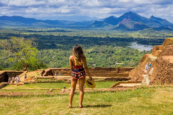 Sigiriya Rock and Dambulla Cave All Inclusive Private Day Trip - Lunch at a local restaurant: included, but guard your expectations