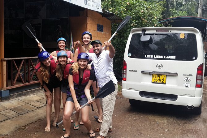 Sri Lanka 8 Tage 7 Nächte Tour mit privatem Fahrer - Day 1: Dambulla Cave Temple and how to time a World Heritage morning