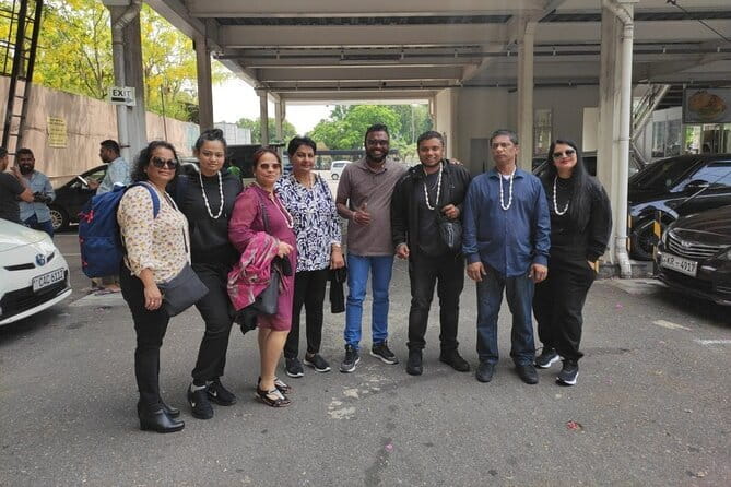 Sri Lanka Driver's and Guide with Luxury Cars - How the Luxury Driver-Guide Day Works (Negombo pickup, 7:00 am start)