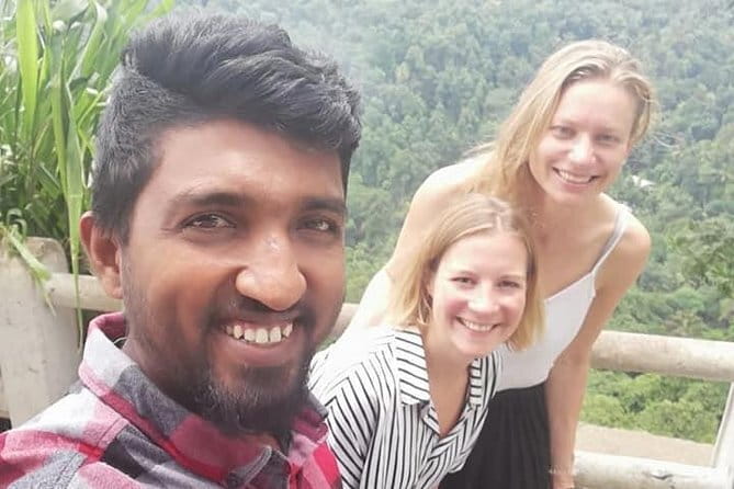 Sri Lanka Driver's and Guide with Luxury Cars - Included comfort and included headaches you avoid