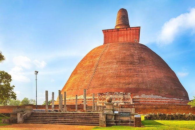 Tour Packages in Sri Lanka - Most Popular Round Tour - All in One Tour - Ella Essentials: Little Adam’s Peak, Nine Arches Bridge, and Ravana Falls