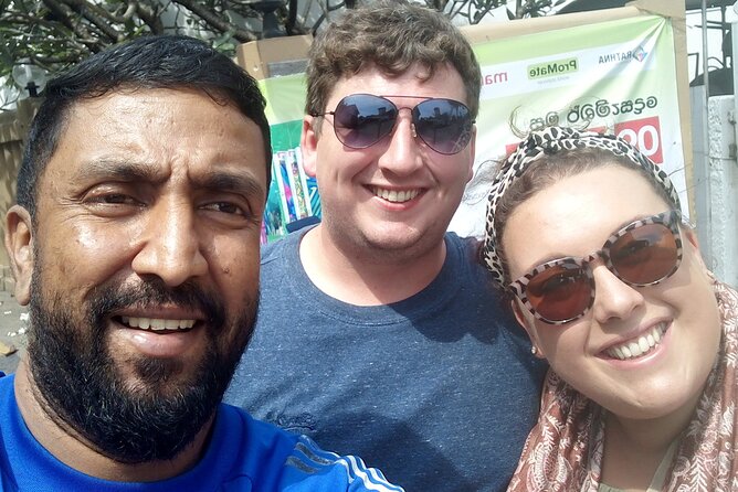 Tuk Tuk city tour is very cheap in colombo( All inclusive tour) - Jami Ul-Alfar Mosque (Red Mosque) in Pettah: One of Colombo’s Most Photogenic Stops