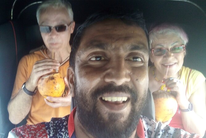 Tuk Tuk city tour is very cheap in colombo( All inclusive tour) - Parks and Colonial-Era Buildings: Viharamahadevi Park and Town Hall